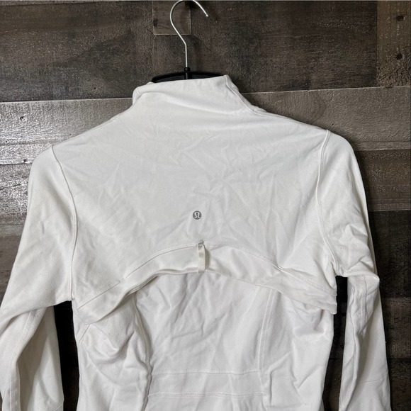 SOLD Lululemon Define Jacket 12 - Picture 5 of 7